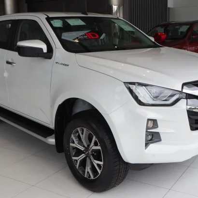 Seamless Logistics: ALS’s Successful Door-to-Door Shipment of Isuzu D-Max Trucks